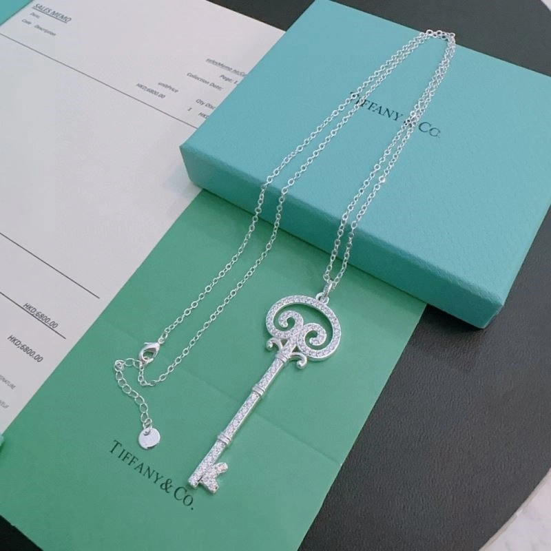 Bold Tiffany Necklaces 252652