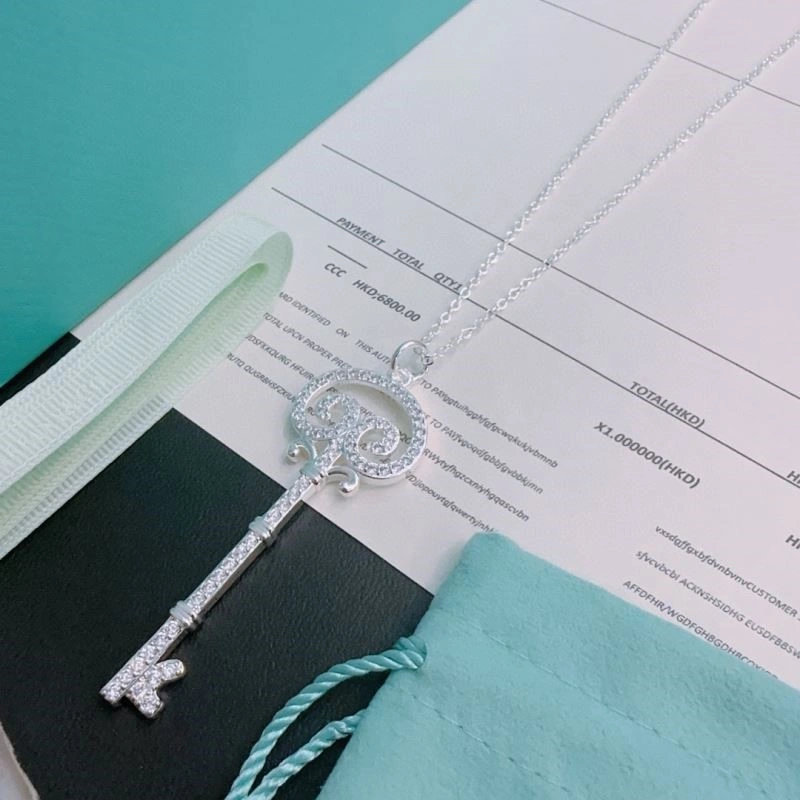 Bold Tiffany Necklaces 252652
