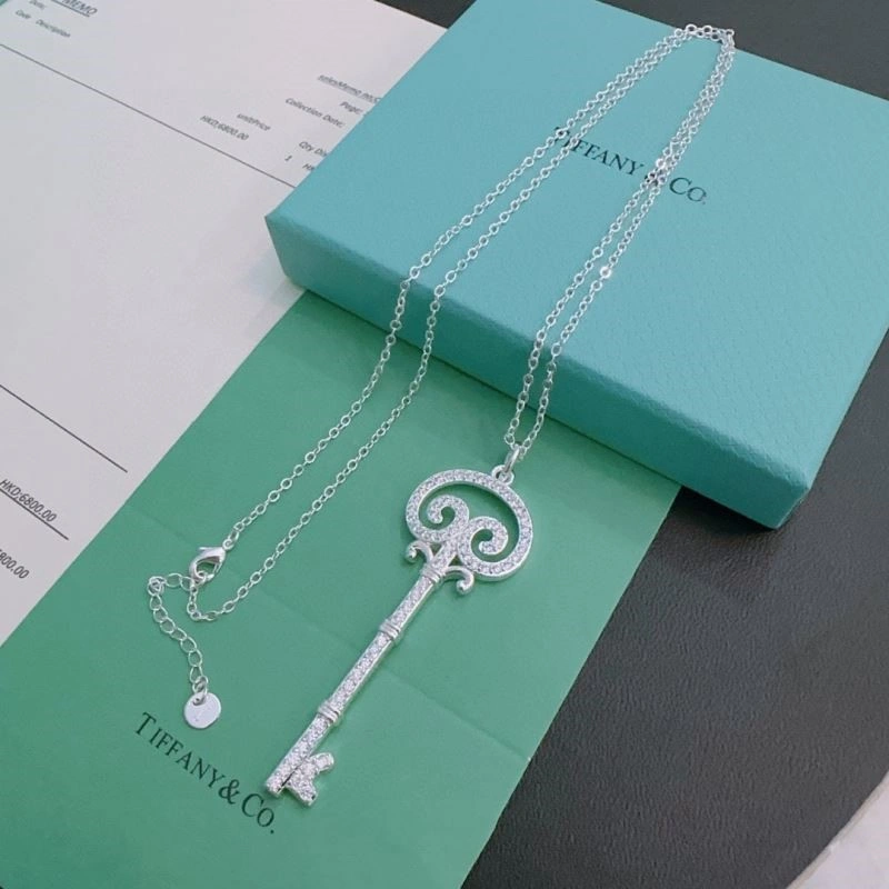 Bold Tiffany Necklaces 252652