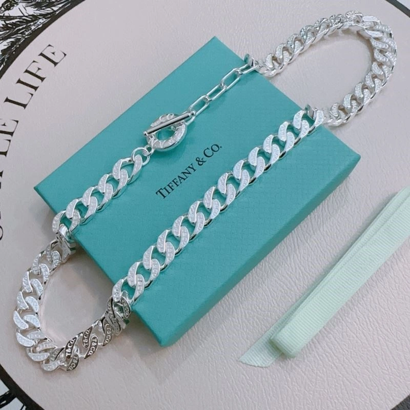 Comfortable Tiffany Necklaces 252658