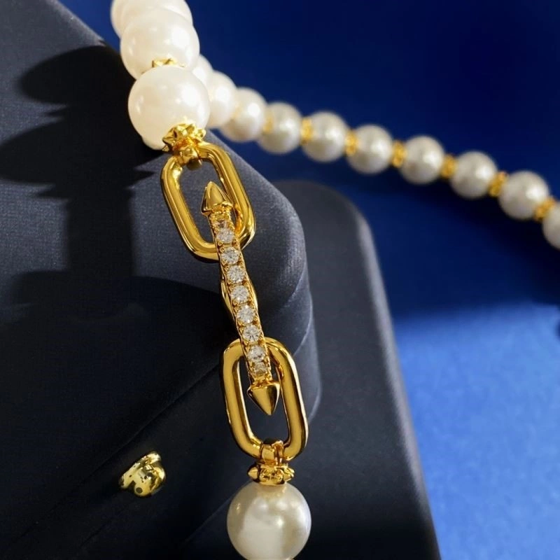 Effortless Tiffany Necklaces 252661