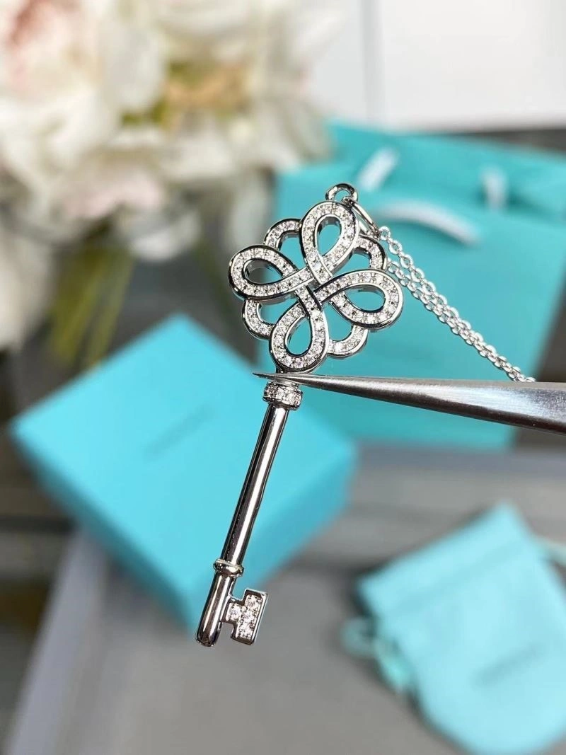WaterResistant Tiffany Necklaces 252654