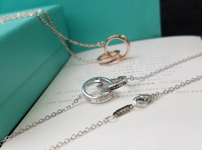Tiffany Necklaces Sleek 252572