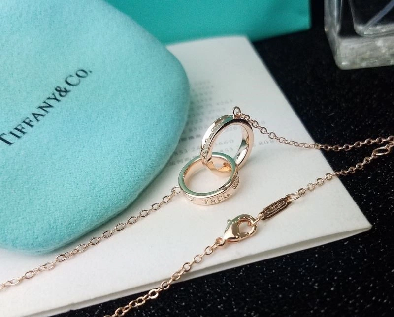 Tiffany Necklaces Sleek 252572