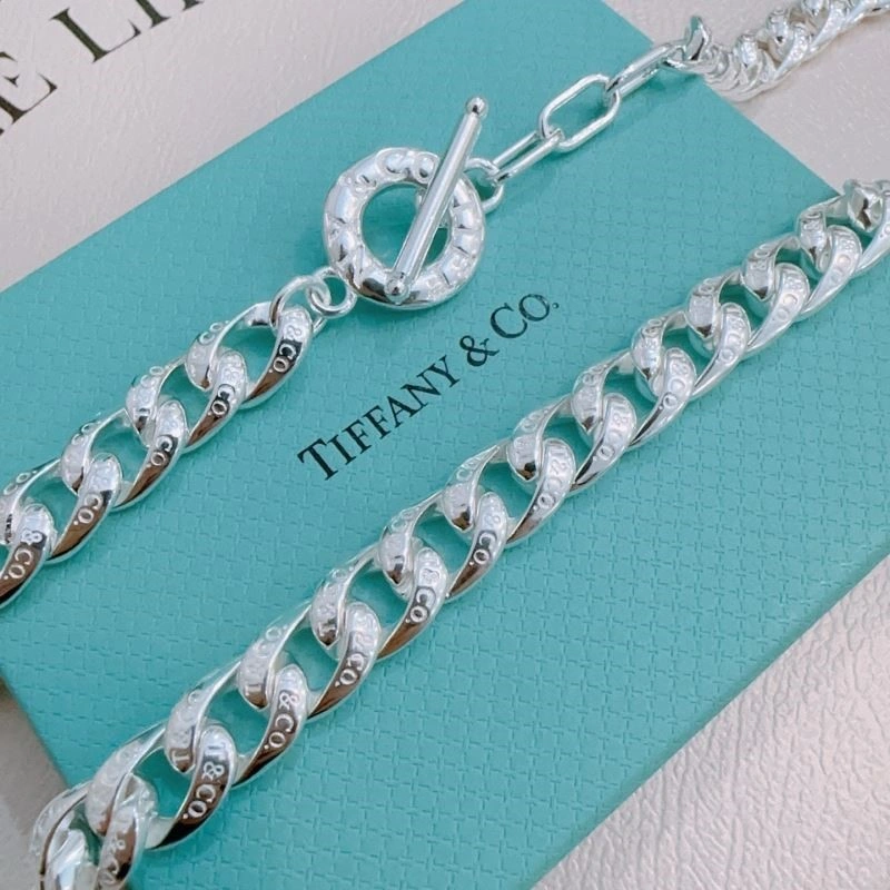 Unisex Tiffany Necklaces 252553