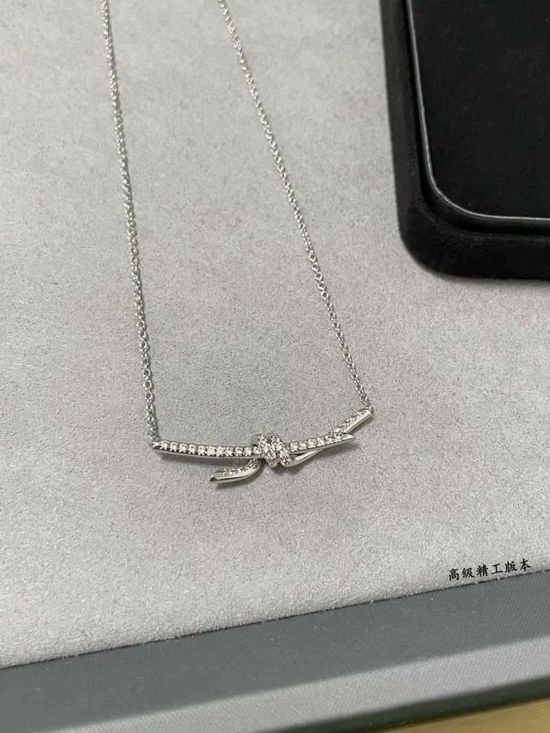 Tiffany Necklaces Vibrant 252537
