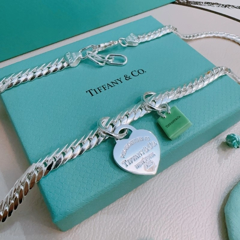 Tiffany Necklaces Resilient 252368