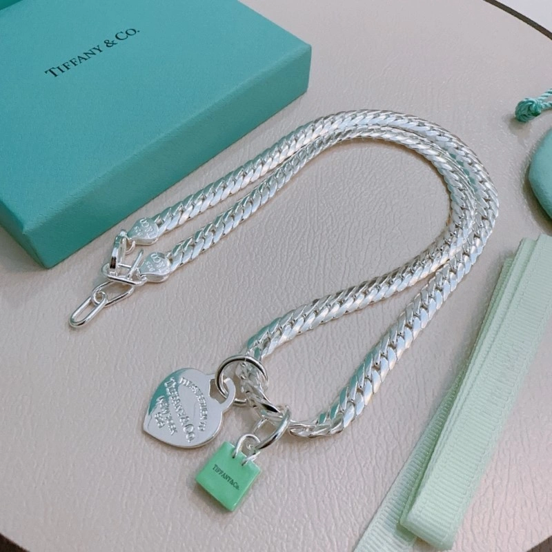 Tiffany Necklaces Resilient 252368