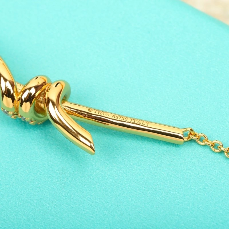 Sporty Tiffany Necklaces 252338