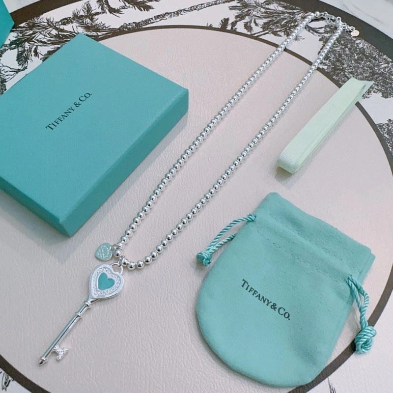 Tiffany Necklaces Classic 252336