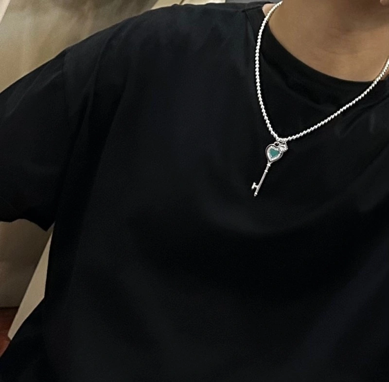 Tiffany Necklaces Classic 252336