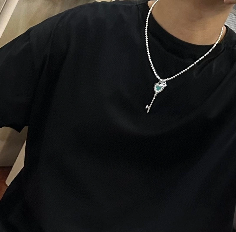 Tiffany Necklaces Classic 252336