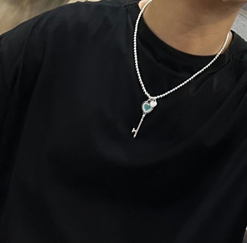 Tiffany Necklaces Classic 252336