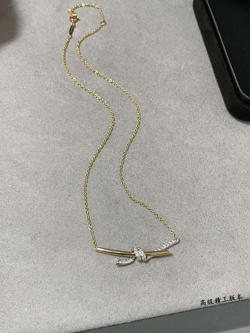 Tiffany Necklaces Lightweight 252317