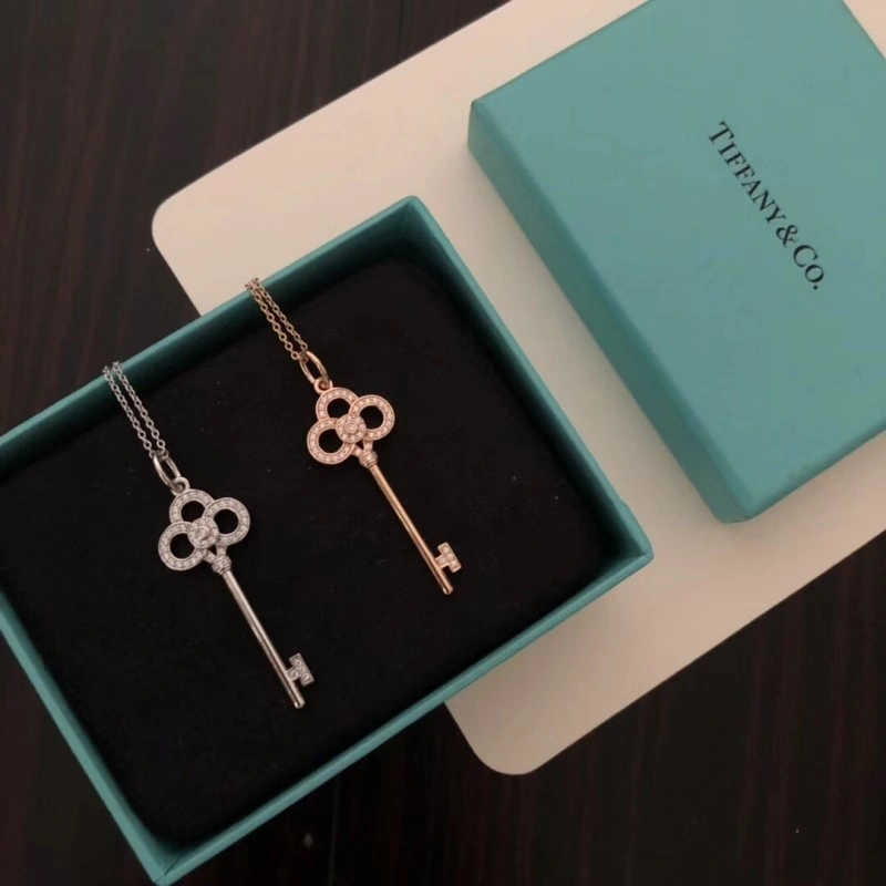 Tiffany Necklaces Sleek 252320