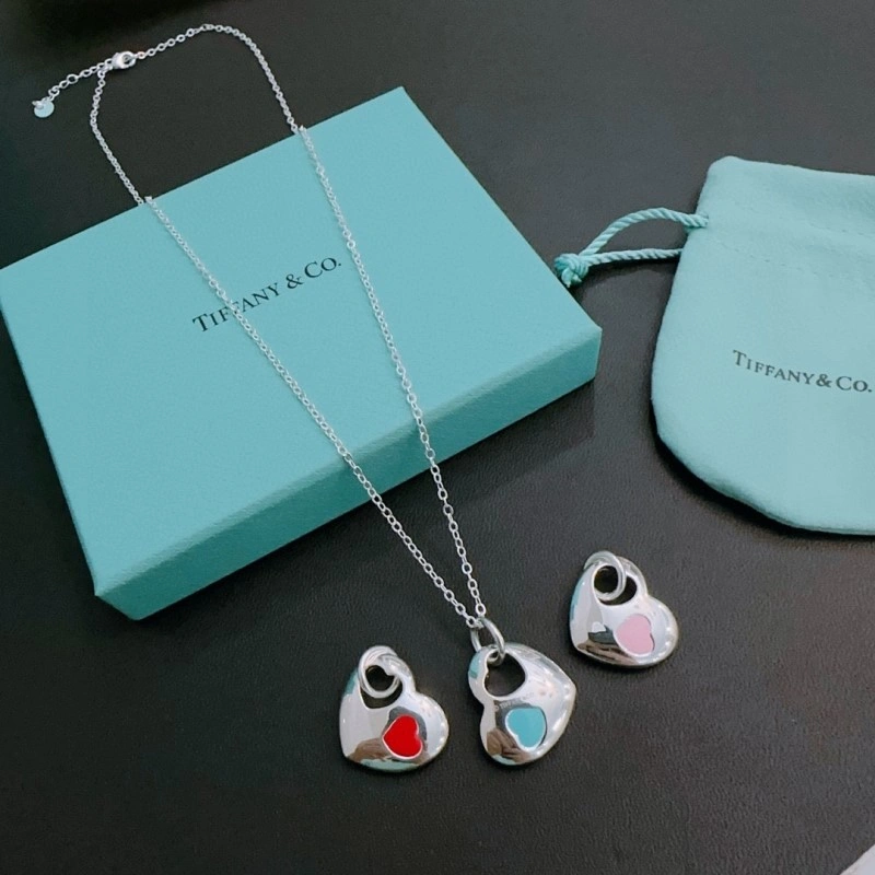 Classic Tiffany Necklaces 252310