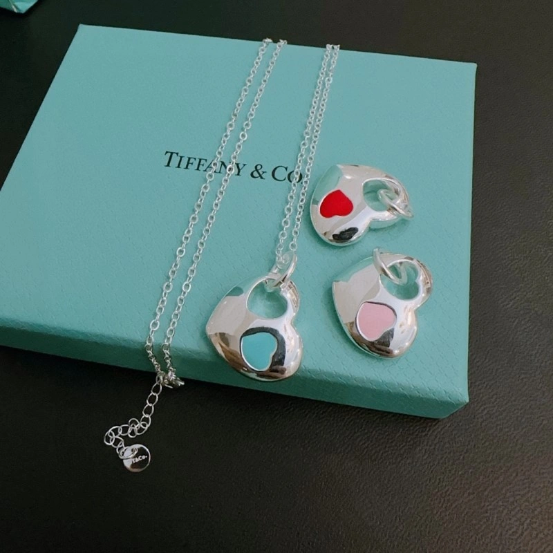 Classic Tiffany Necklaces 252310
