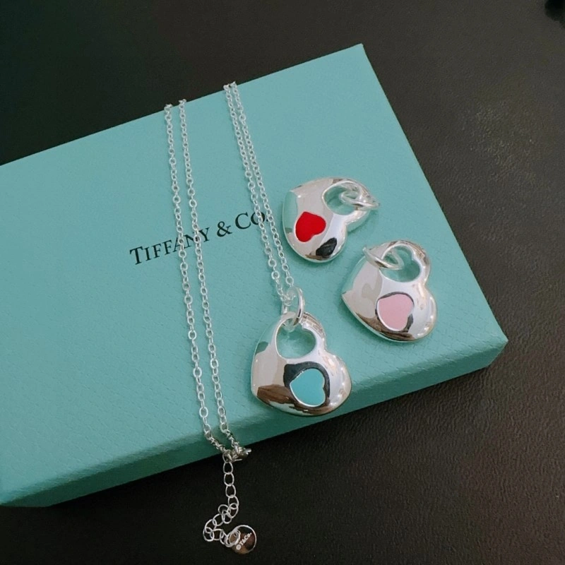 Classic Tiffany Necklaces 252310