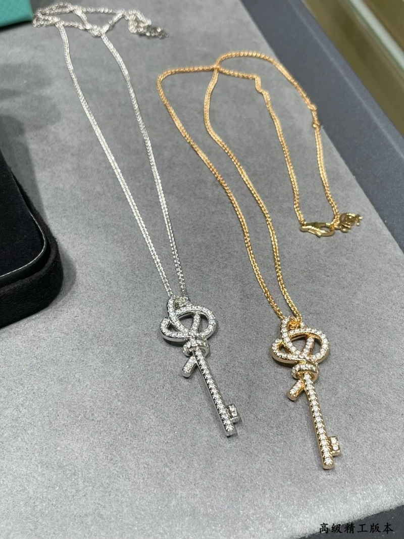 Comfortable Tiffany Necklaces 252332