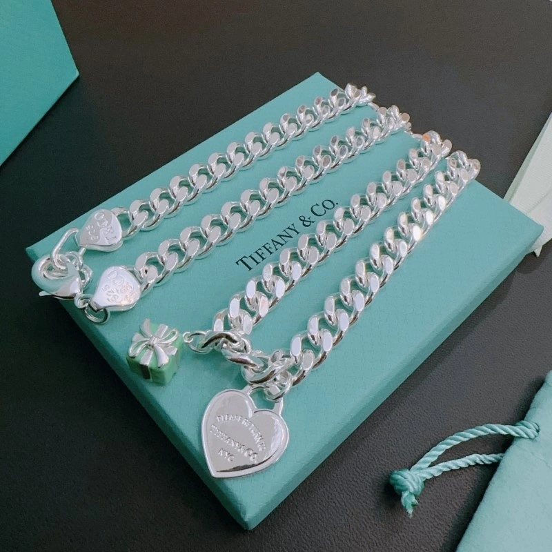Tiffany Necklaces Timeless 252301