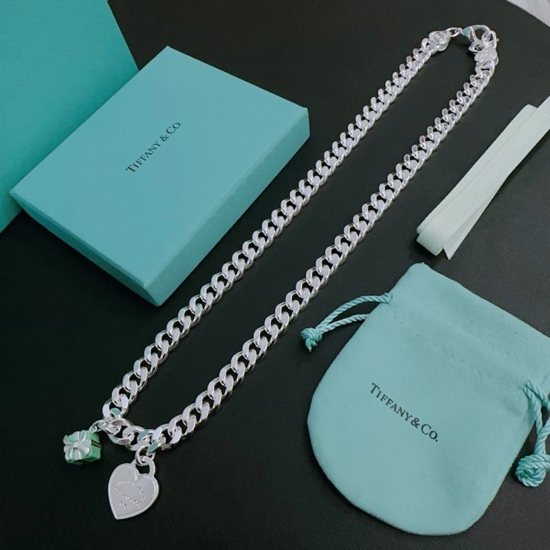Tiffany Necklaces Timeless 252301