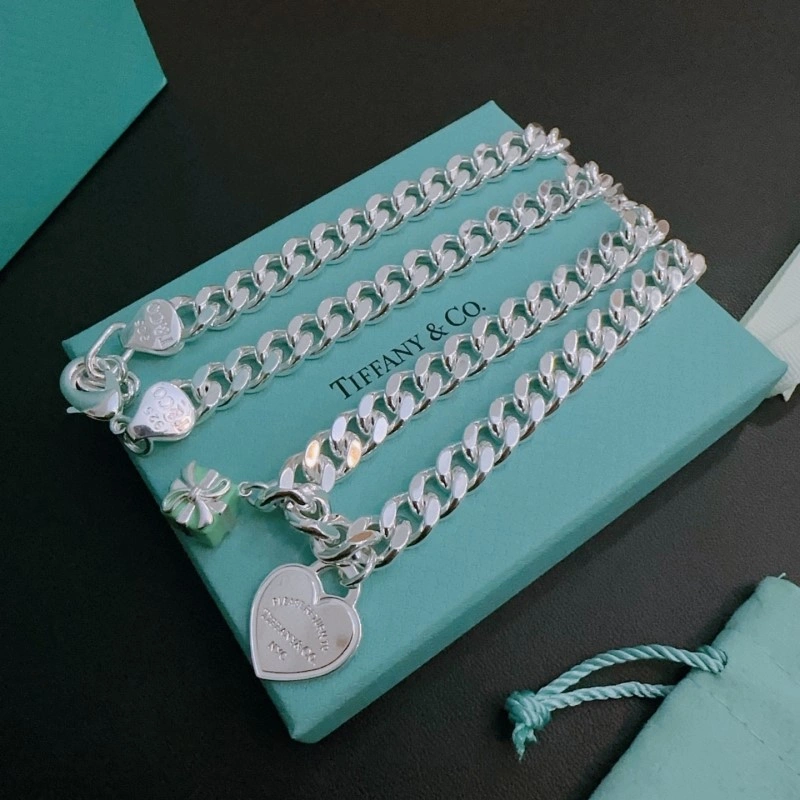 Tiffany Necklaces Timeless 252301