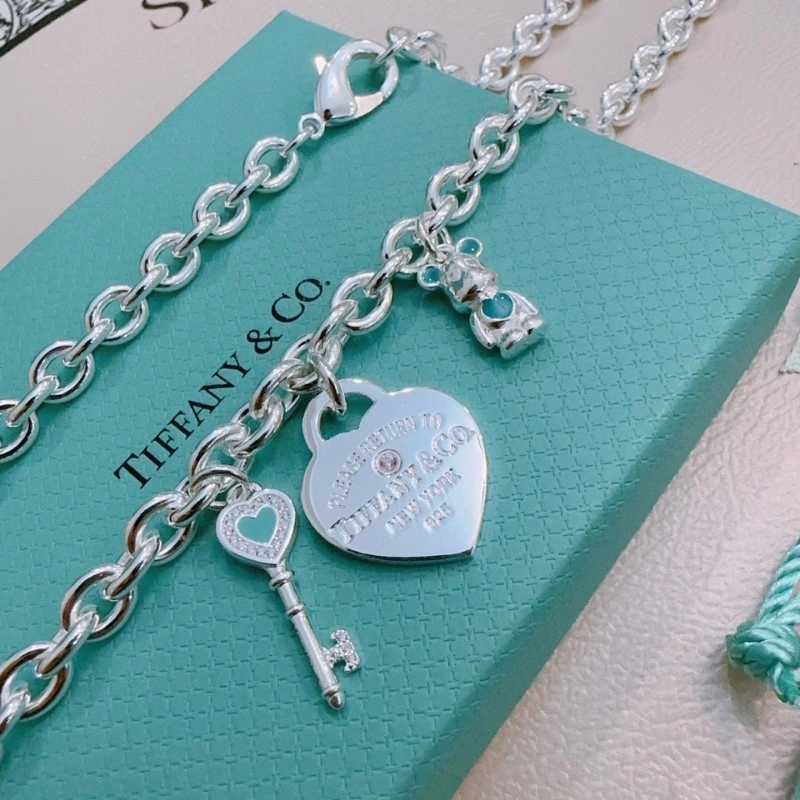 Modern Tiffany Necklaces 252282