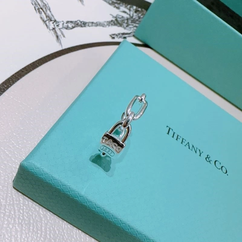 Lightweight Tiffany Rings 252512