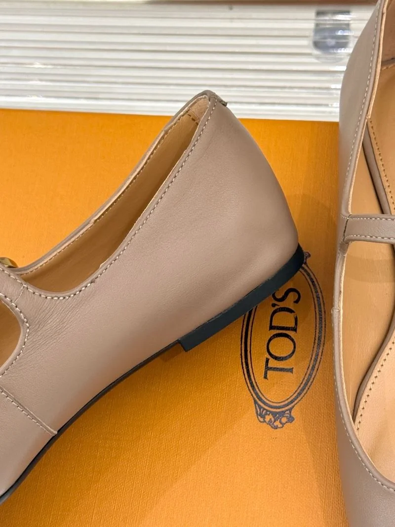 MoistureWicking Tods Shoes 7149