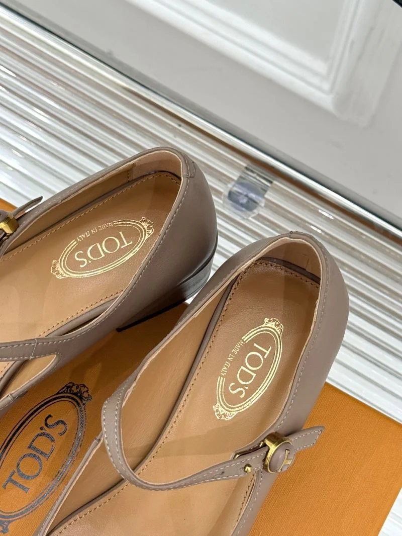 Tods Shoes Sleek 7167