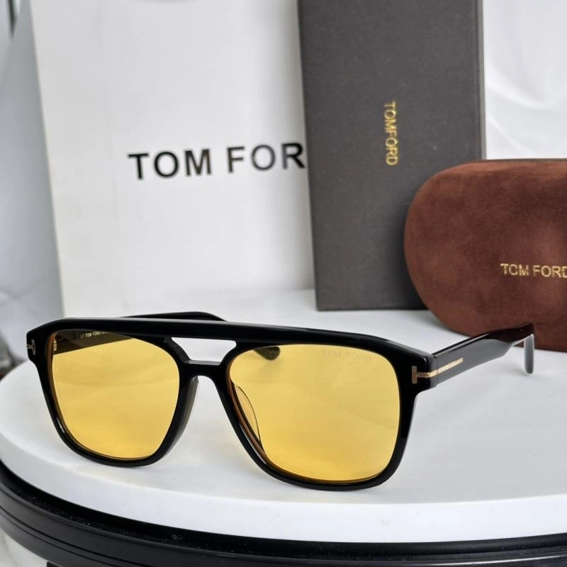 Tom Ford Sunglasses Chic 282338