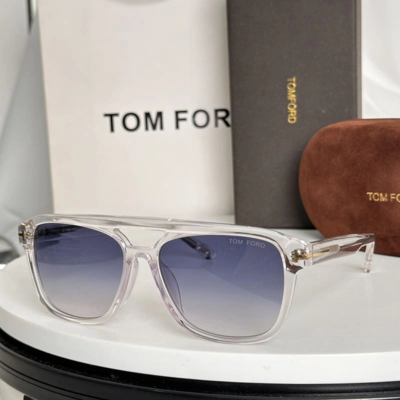 Tom Ford Sunglasses Chic 282338