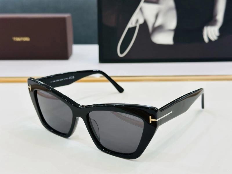 Tom Ford Sunglasses EasyMatch 282336