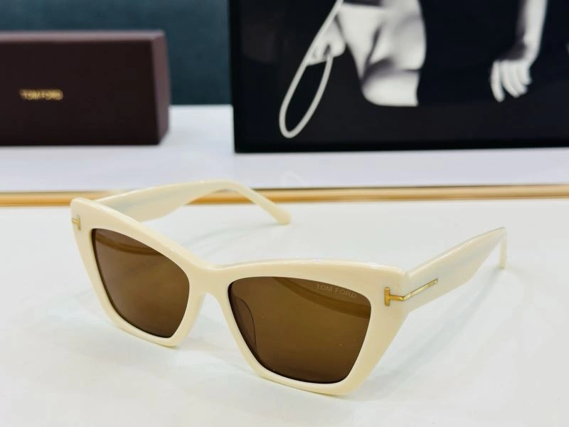 Tom Ford Sunglasses EasyMatch 282336