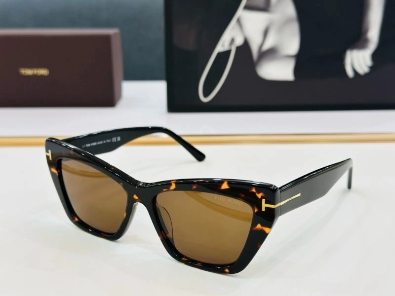 Tom Ford Sunglasses EasyMatch 282336