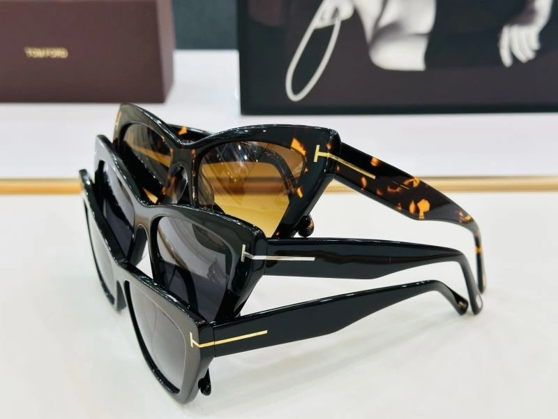 Tom Ford Sunglasses EasyMatch 282336
