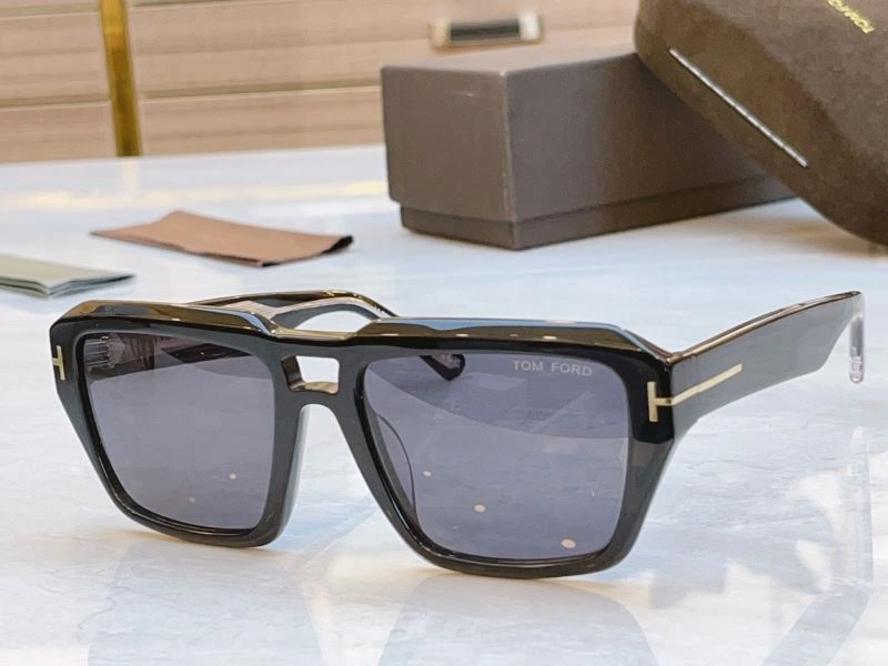Seasonal Tom Ford Sunglasses 282334