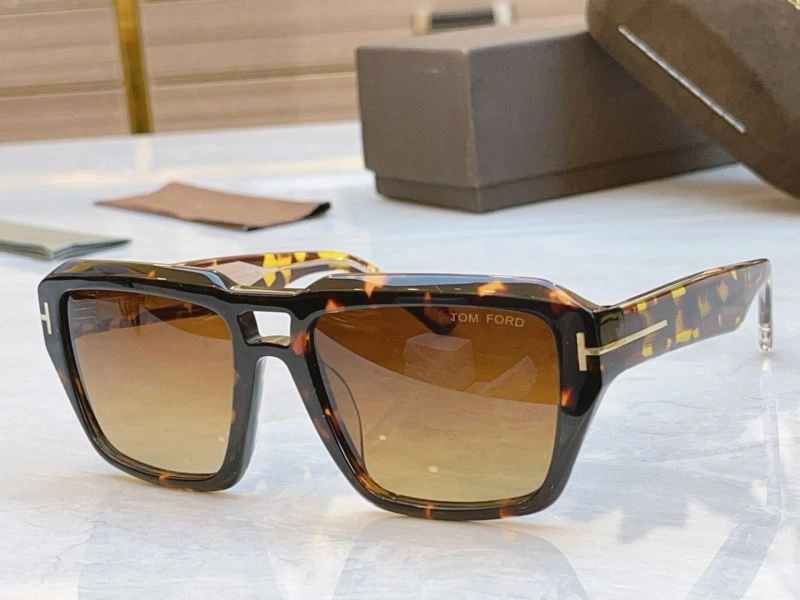 Seasonal Tom Ford Sunglasses 282334
