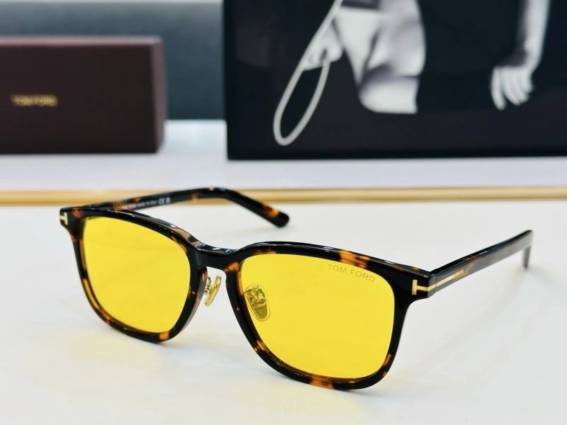 FlexibleFit Tom Ford Sunglasses 282327