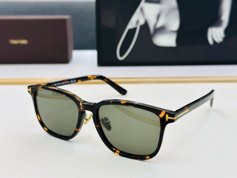 FlexibleFit Tom Ford Sunglasses 282327