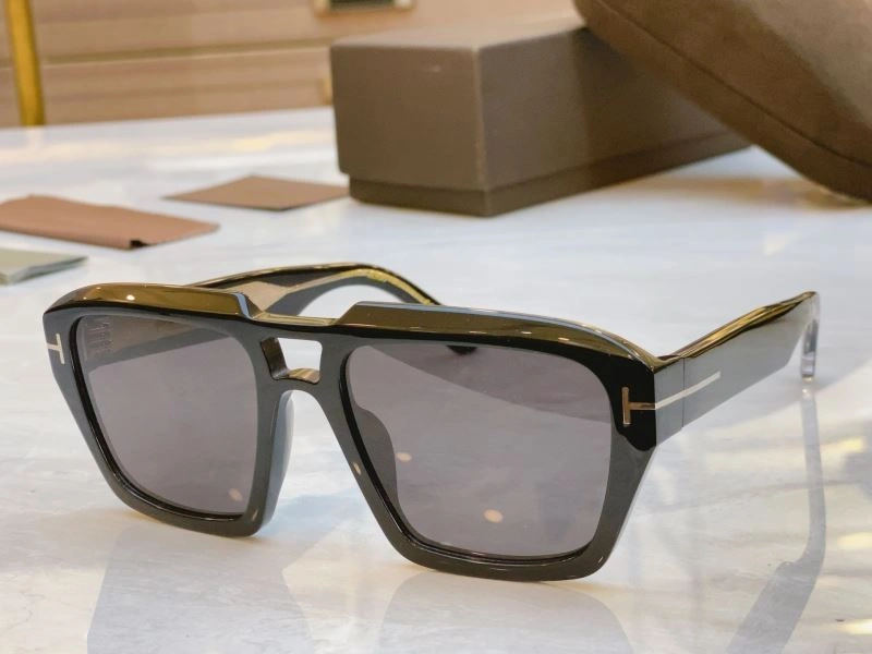Tom Ford Sunglasses WellDesigned 282325