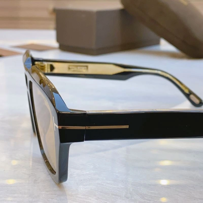 Tom Ford Sunglasses WellDesigned 282325