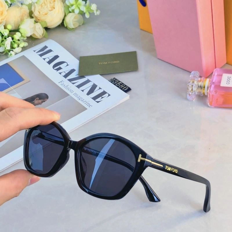 FlexibleFit Tom Ford Sunglasses 282317