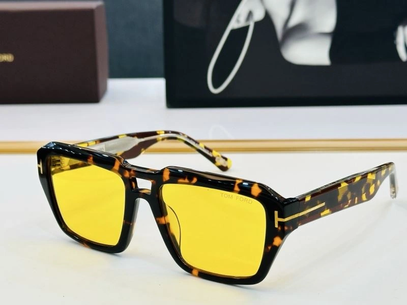 TravelReady Tom Ford Sunglasses 282311