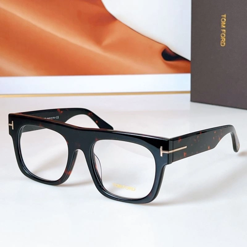 Stylish Tom Ford Sunglasses 282306