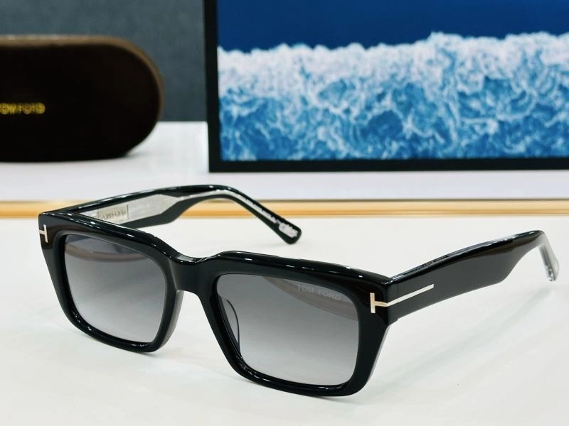 Tom Ford Sunglasses DailyWear 282365