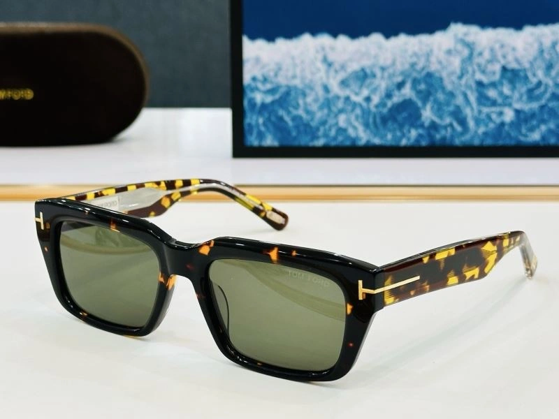 Tom Ford Sunglasses DailyWear 282365