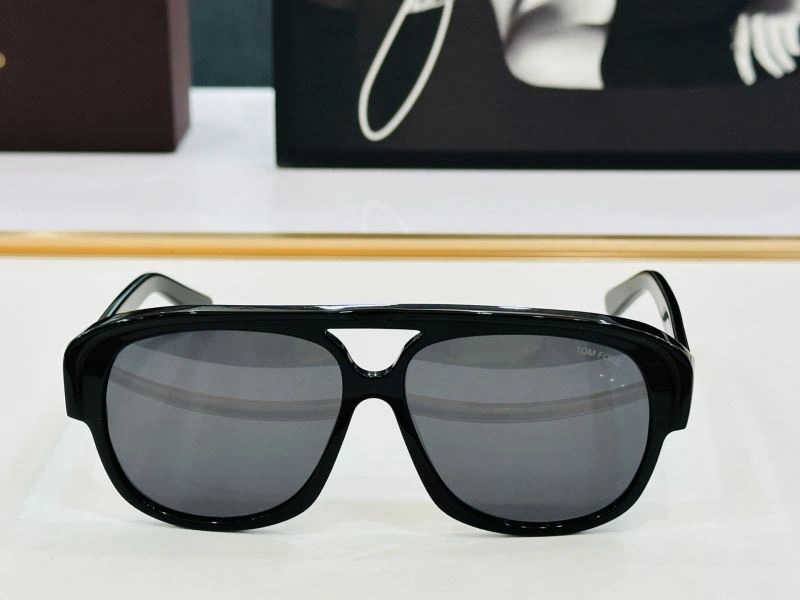 Efficient Tom Ford Sunglasses 282369