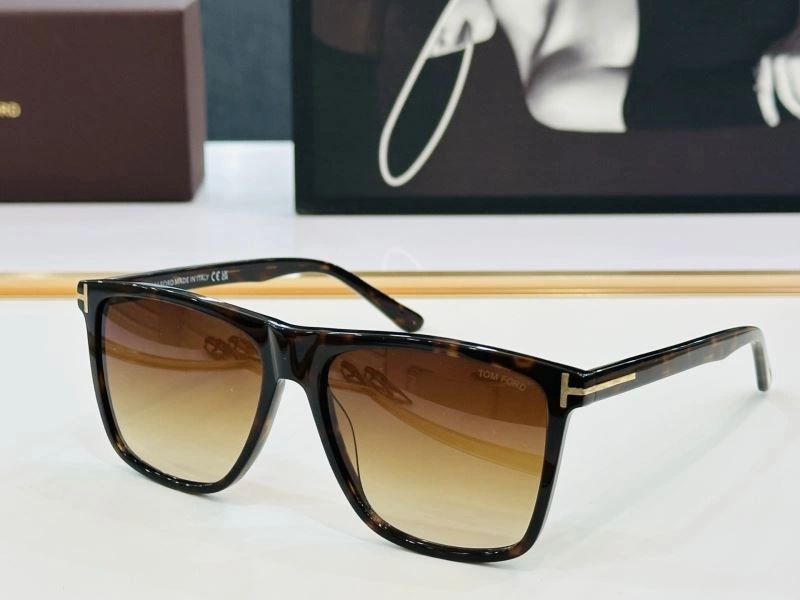 Sustainable Tom Ford Sunglasses 282360