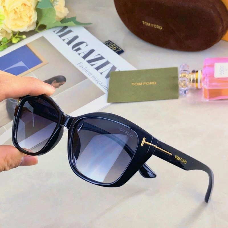 Durable Tom Ford Sunglasses 282355